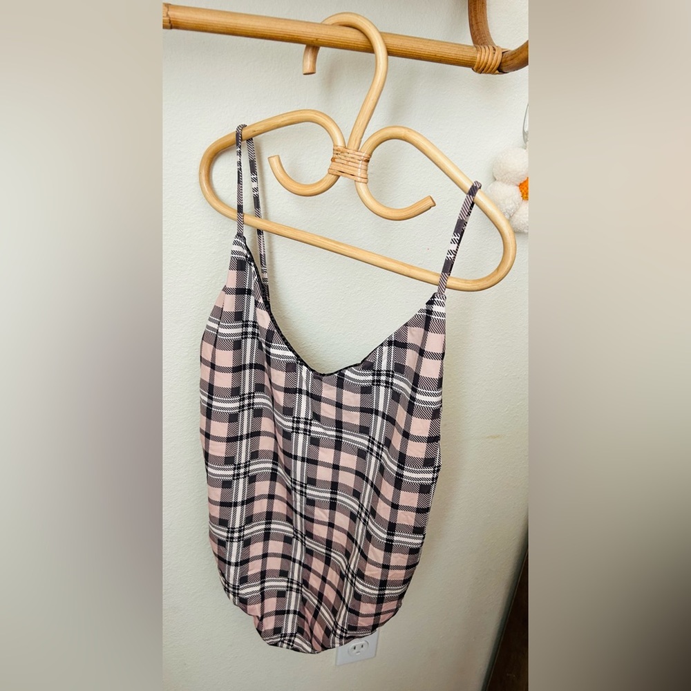 Acacia Banyans one piece L